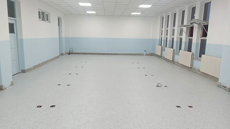 Pisos comerciais de PVC de 2.500 m², julho de 2024 para Gongliu County High School, Ili, Xinjiang